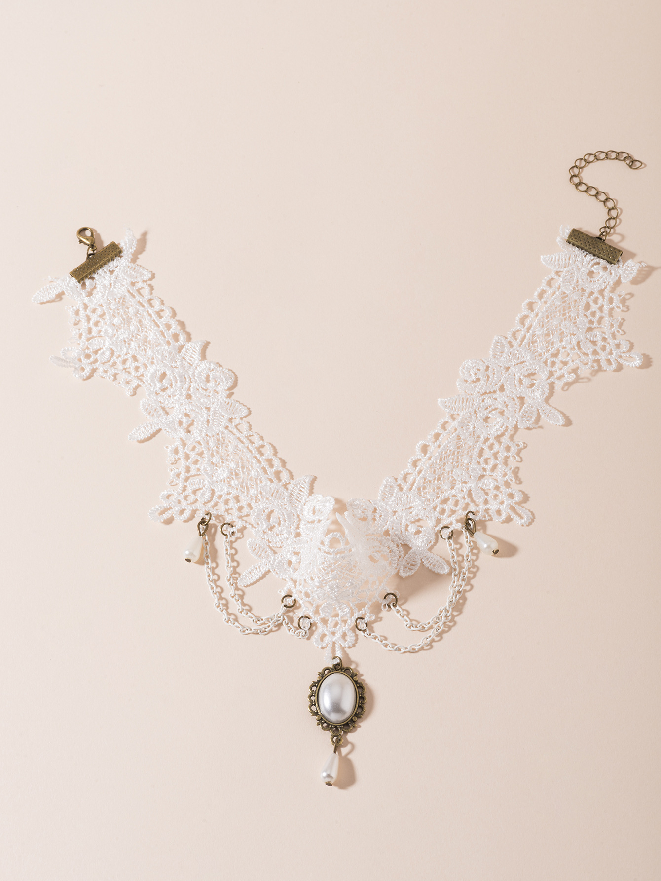 Vintage White Lace Choker Necklace with Pearl Pendant Style
